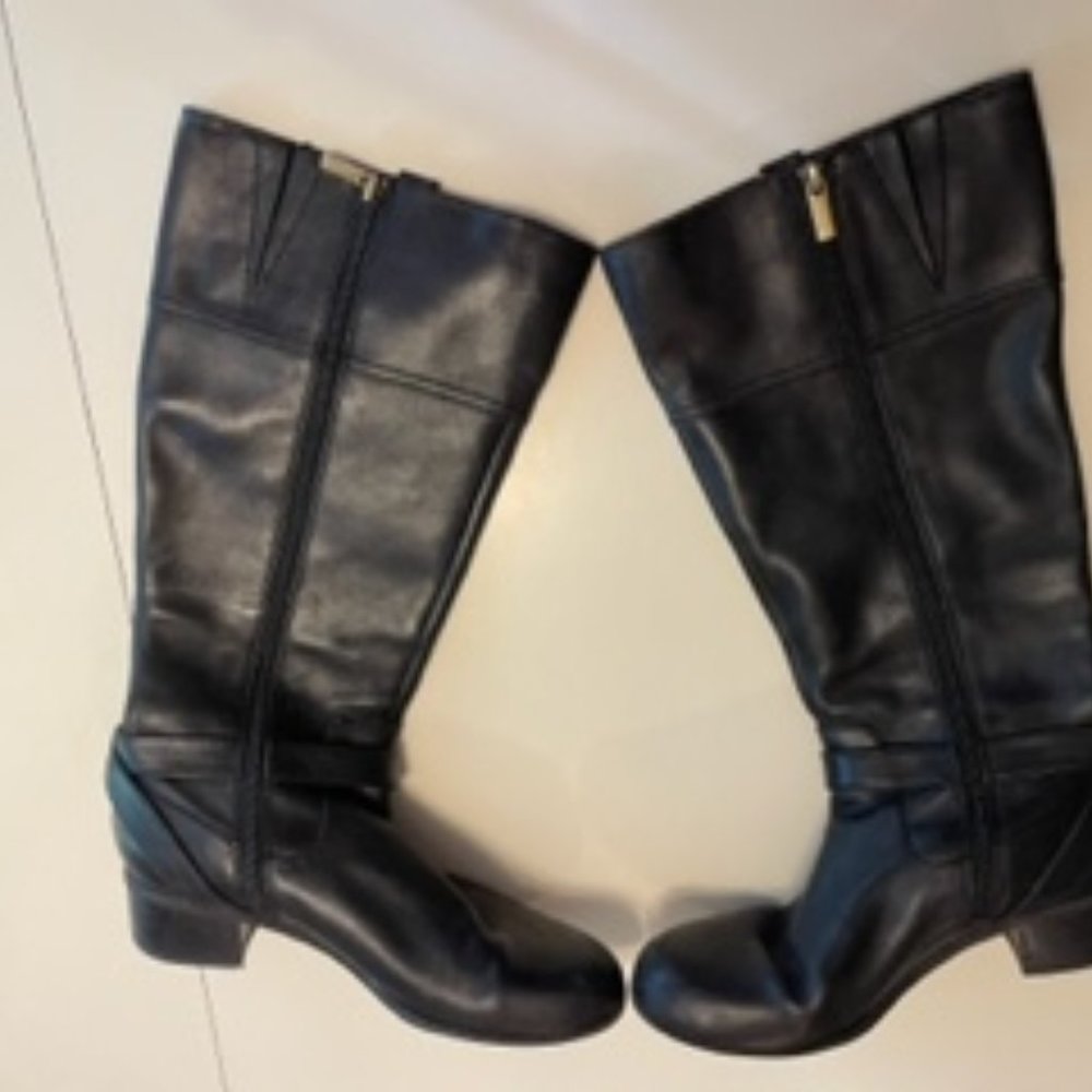 Bandolino Black Leather Size 8 W